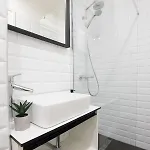 Luxury Seaview Apartment, New Aircons In