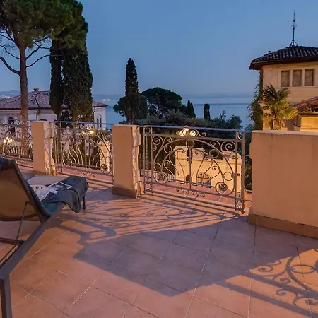 Luxury Seaview Apartment, New Aircon Heating Apartman Abbázia