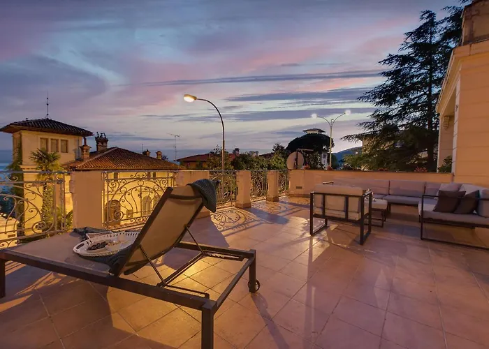 Apartman Luxury Seaview Apartment, New Aircon Heating Abbázia