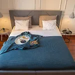 شقة Luxury Seaview Apartment, New Aircons In *