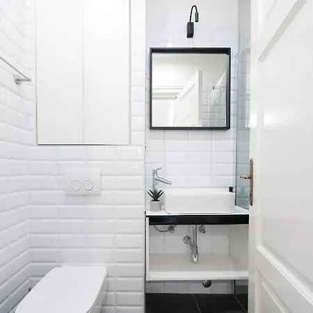 Luxury Seaview Apartment, New Aircons In * Abbázia